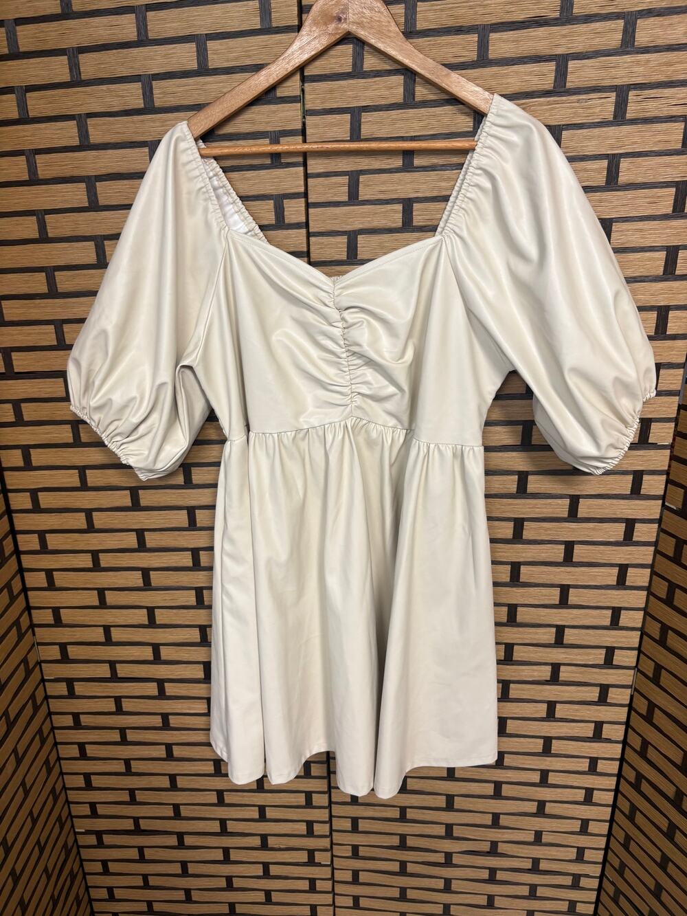 Arula Cream Faux Leather Dress Size X (‎ XL)